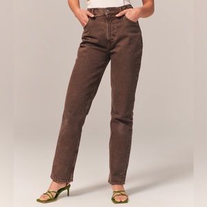 Abercrombie & Fitch 
A&F Vintage Stretch Denim
Ultra High Rise 90s Straight Jean